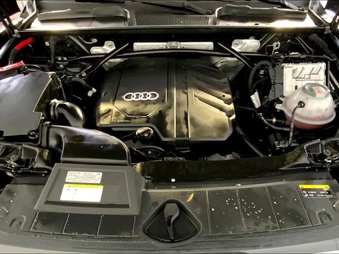Used 2021 Audi Q5 Premium Plus w/ Premium Plus Package image 29