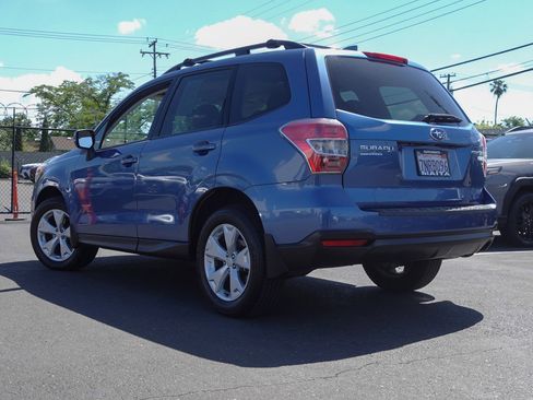 Used 2016 Subaru Forester 2.5i Premium w/ All-Weather Package image 7