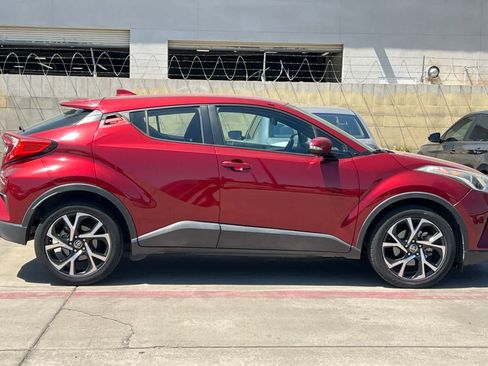 Used 2018 Toyota C-HR XLE FWD image 9