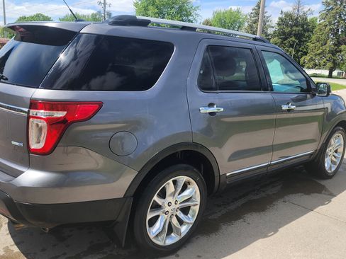 Used 2013 Ford Explorer Limited AWD/4WD image 4