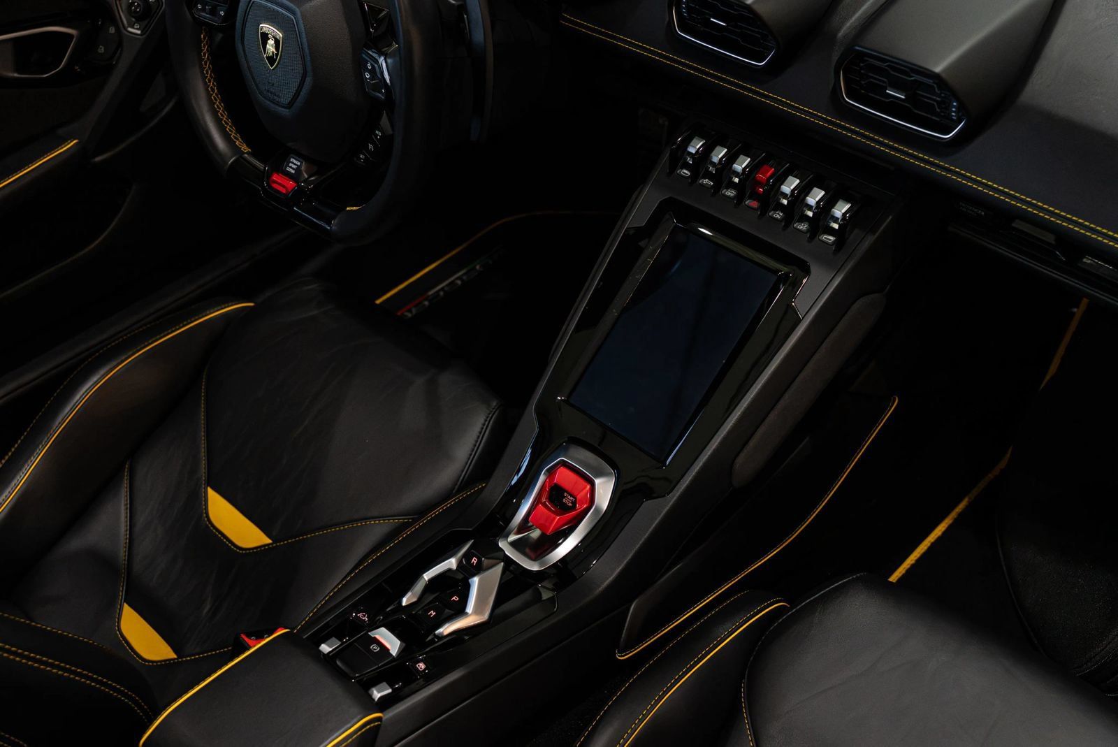 Used 2020 Lamborghini Huracan EVO AWD/4WD image 28