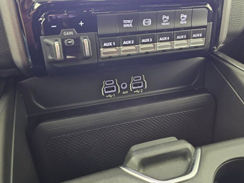 New 2026 RAM 3500 Big Horn AWD/4WD image 30