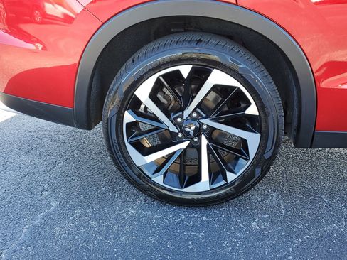 Used 2024 Mitsubishi Outlander SE image 7