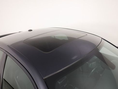 Used 2017 Dodge Charger SE w/ Power Sunroof Group image 10