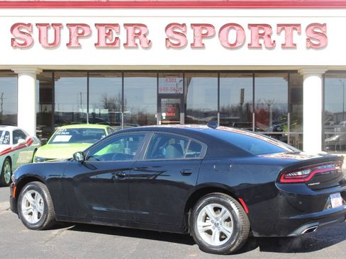 Used 2023 Dodge Charger SXT RWD image 5