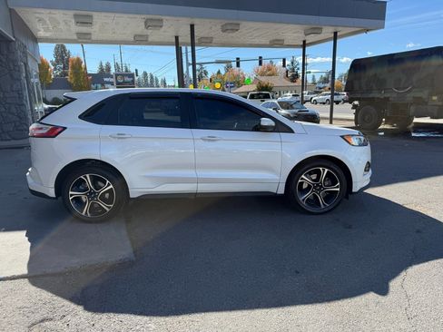Used 2019 Ford Edge ST w/ Cold Weather Package image 4
