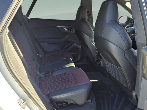 New 2026 Audi RS Q8 performance image 12