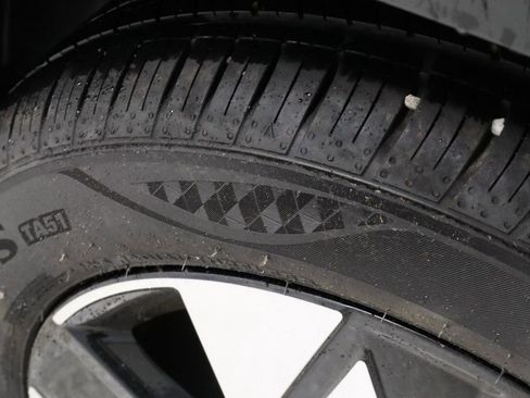 Certified 2025 Hyundai Kona SEL FWD image 20