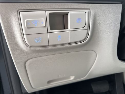 Used 2025 Hyundai Tucson Limited image 21