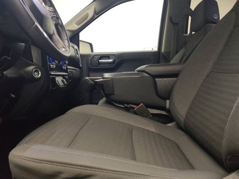 Used 2021 Chevrolet Silverado 1500 LT RWD image 17