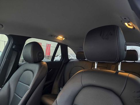 Used 2022 Mercedes-Benz GLC 300 4MATIC image 23