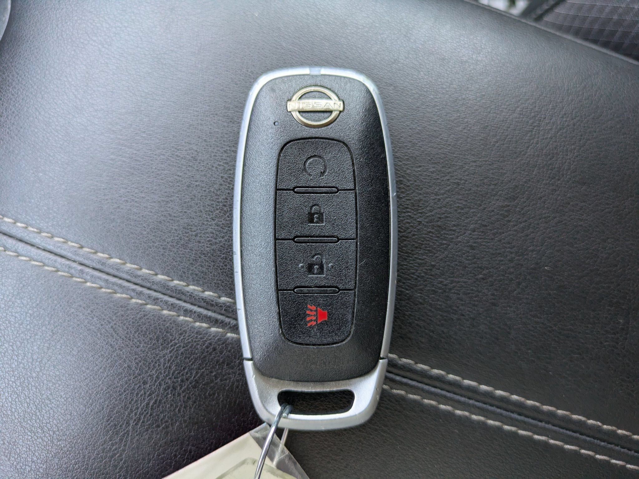 Certified 2024 Nissan Pathfinder SV FWD image 29