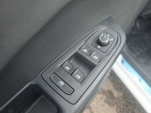 New 2026 Volkswagen Taos SE AWD/4WD image 10