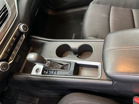 Used 2025 Nissan Altima 2.5 SV image 29