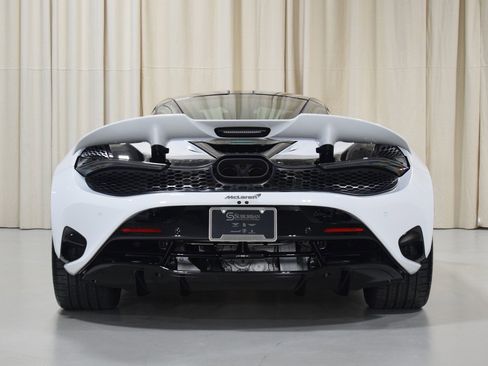 New 2026 McLaren 750S image 15