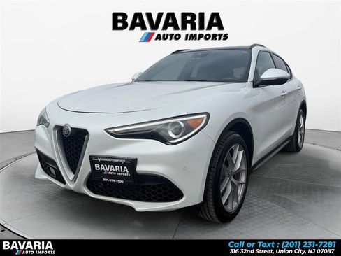 Used 2018 Alfa Romeo Stelvio Ti Sport image 1