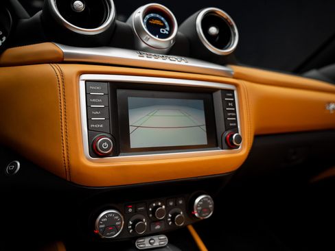 Used 2015 Ferrari California T RWD image 53