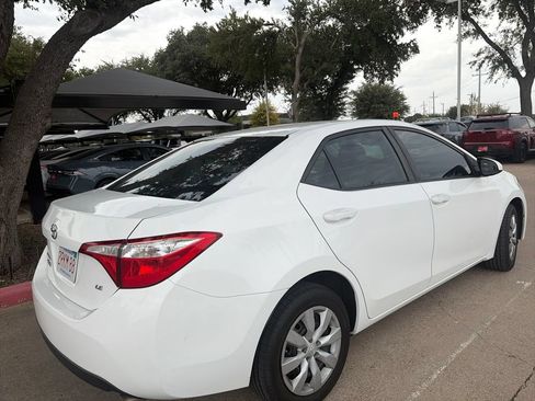 Used 2016 Toyota Corolla LE FWD image 8