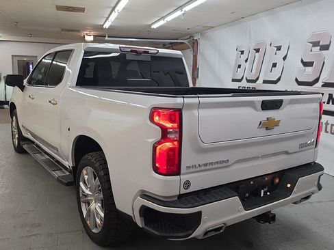 Used 2023 Chevrolet Silverado 1500 High Country w/ High Country Premium Package image 4