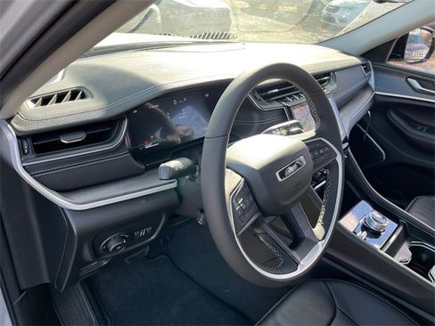 New 2024 Jeep Grand Cherokee L Limited w/ Luxury Tech Group II image 7