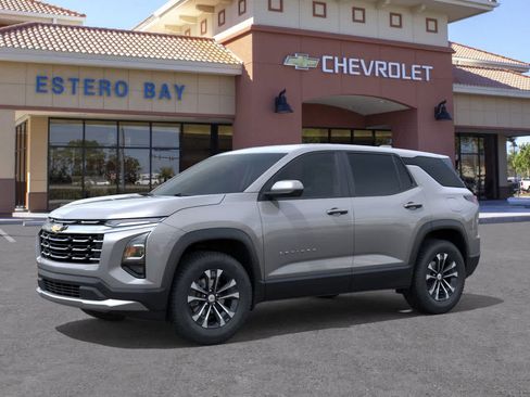 New 2026 Chevrolet Equinox LT image 2