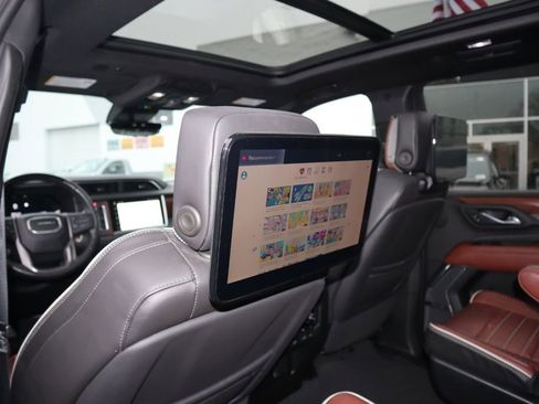 Used 2023 GMC Yukon XL Denali Ultimate image 17