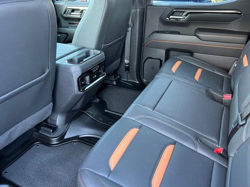 Used 2025 GMC Sierra 1500 AT4 w/ Technology Package image 15