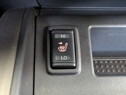 Used 2024 Nissan Titan SV w/ SV Bronze Edition Package image 31