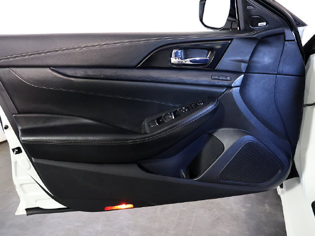 Used 2019 Nissan Maxima Platinum w/ Sport Mat Group FWD image 23