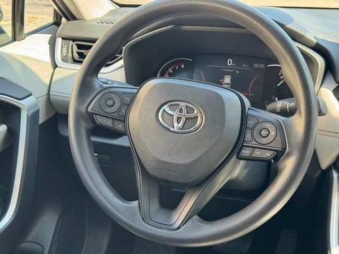 Used 2024 Toyota RAV4 XLE AWD/4WD image 13