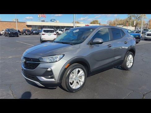 Used 2021 Buick Encore GX Preferred w/ Cold Weather Comfort Package image 4