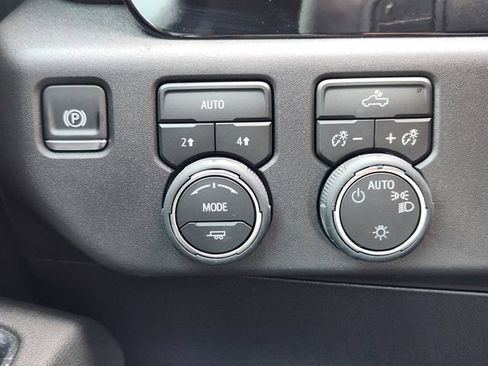 Used 2026 Chevrolet Silverado 1500 LT AWD/4WD image 26