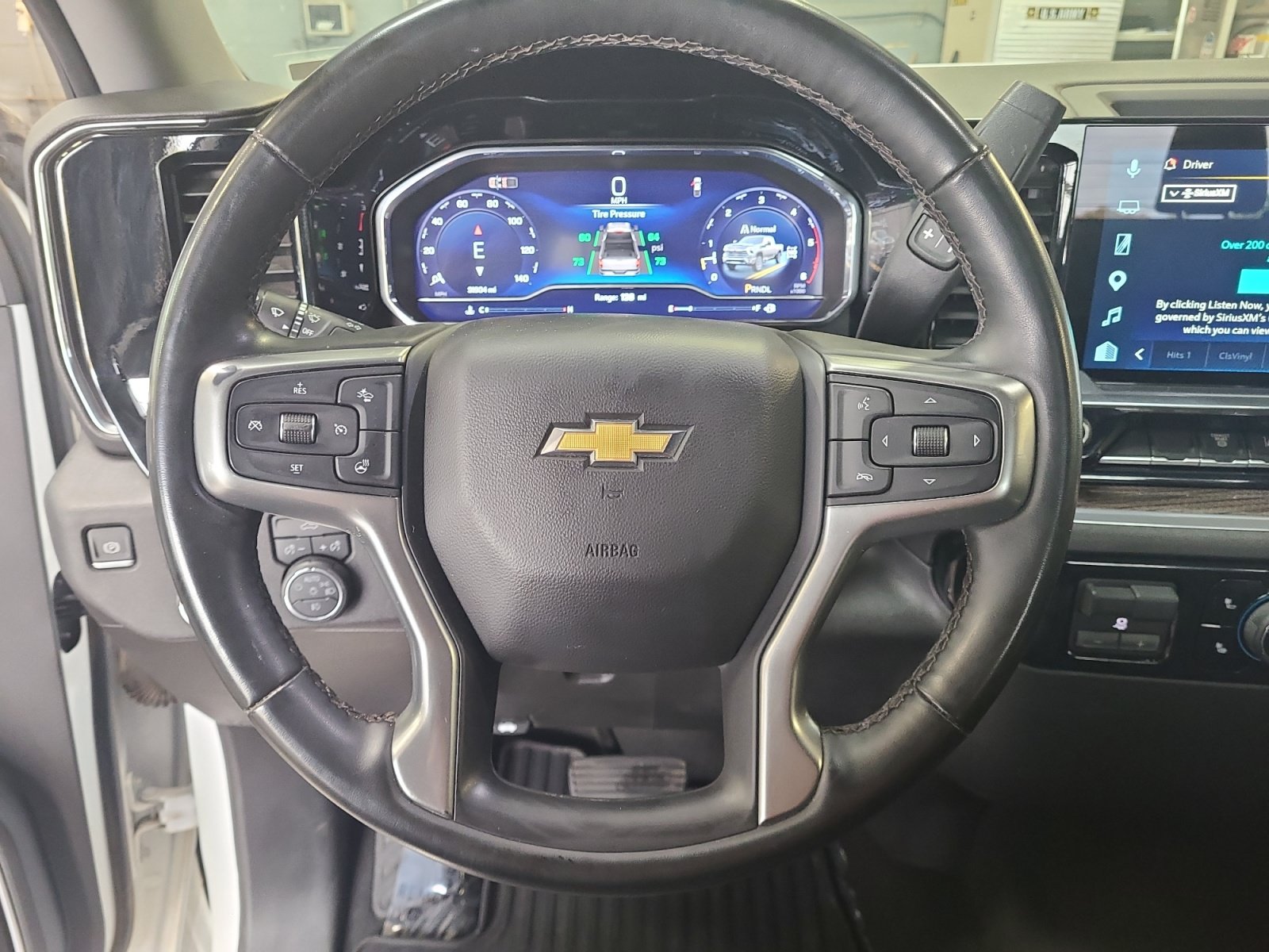 Used 2025 Chevrolet Silverado 2500 LT w/ Convenience Package AWD/4WD image 9