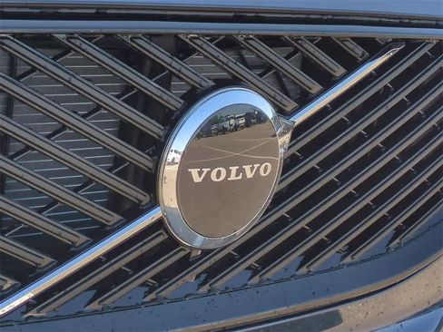 New 2026 Volvo XC60 B5 Core w/ Protection Package Premier image 11