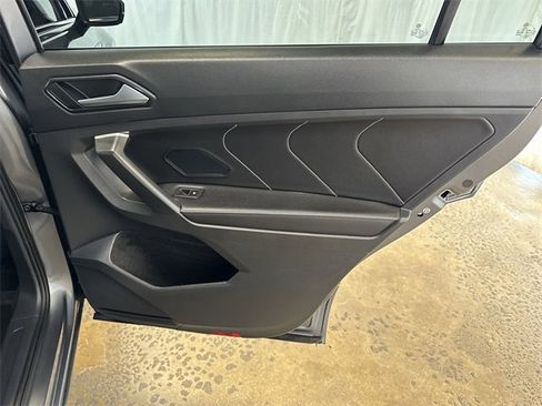 Used 2024 Volkswagen Tiguan SEL R-Line image 26