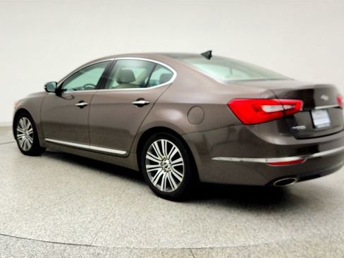 Used 2014 Kia Cadenza Premium w/ Luxury Package FWD image 7
