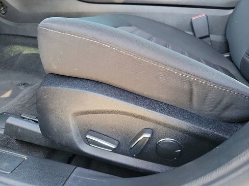 Used 2020 Ford Fusion SE FWD image 12