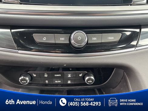 Used 2023 Buick Enclave Essence w/ Sport Touring Edition FWD image 34