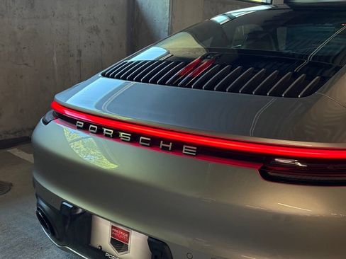 Used 2022 Porsche 911 Carrera 4 AWD/4WD image 13