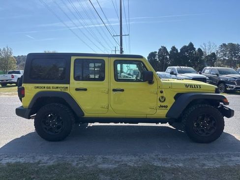 Used 2023 Jeep Wrangler Willys image 2