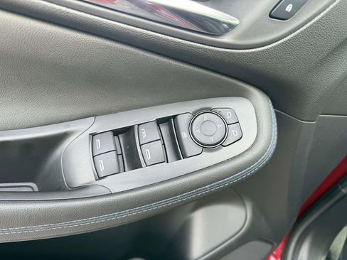 Used 2025 Buick Encore GX Sport Touring image 13