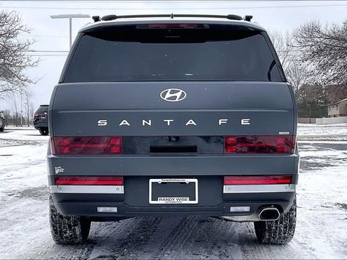 Used 2025 Hyundai Santa Fe Limited image 4
