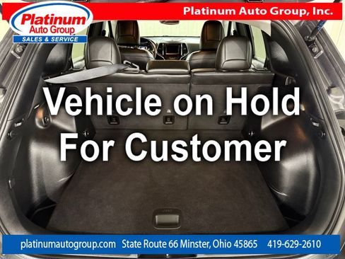 Used 2020 Jeep Cherokee Latitude Lux w/ Quick Order Package 26H Lux AWD/4WD image 32