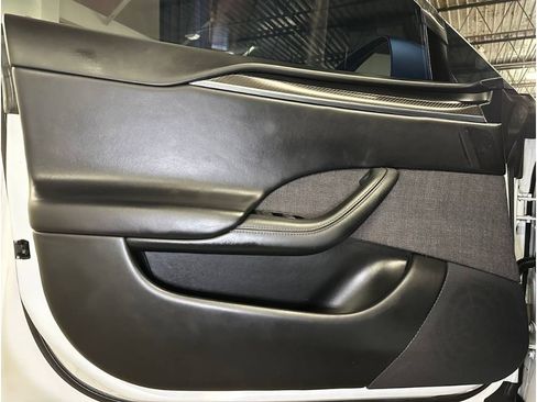 Used 2022 Tesla Model S Plaid AWD/4WD image 18