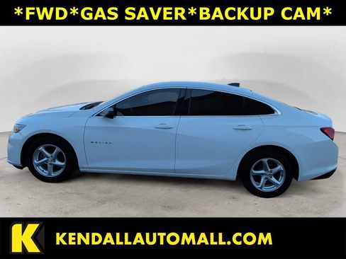 Used 2018 Chevrolet Malibu LS image 2