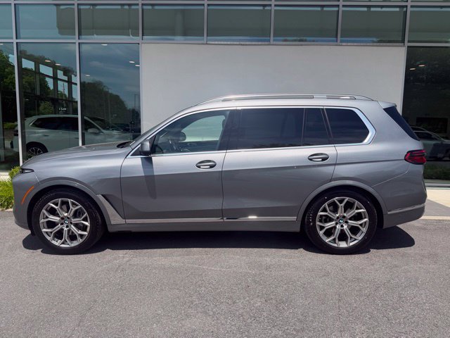 Used 2026 BMW X7 xDrive40i AWD/4WD image 2