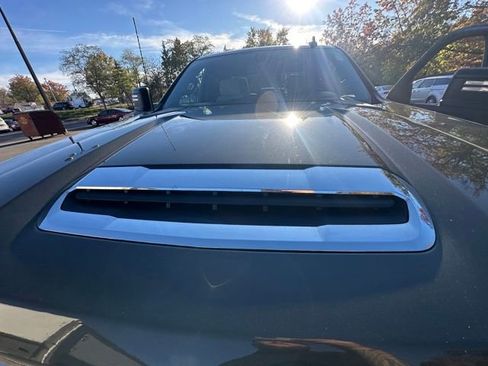 Used 2023 Chevrolet Silverado 2500 LT image 18