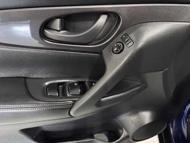 Used 2020 Nissan Rogue S FWD image 11