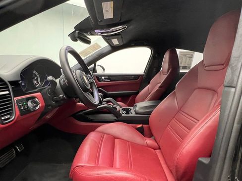 Certified 2022 Porsche Cayenne Turbo GT AWD/4WD image 5
