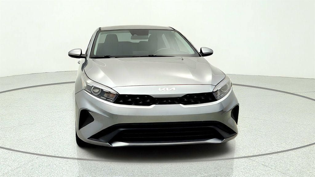 Used 2023 Kia Forte LXS FWD image 2